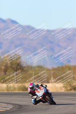 media/Jan-10-2025-CVMA Friday Practice (Fri) [[489e0da257]]/Group 4 and Trackday/Session 5 (Turn 7)/